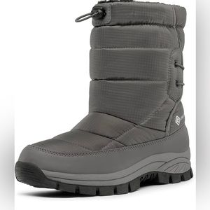Snow boots size 9